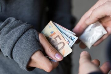 Почему люди приходят к зависимости?